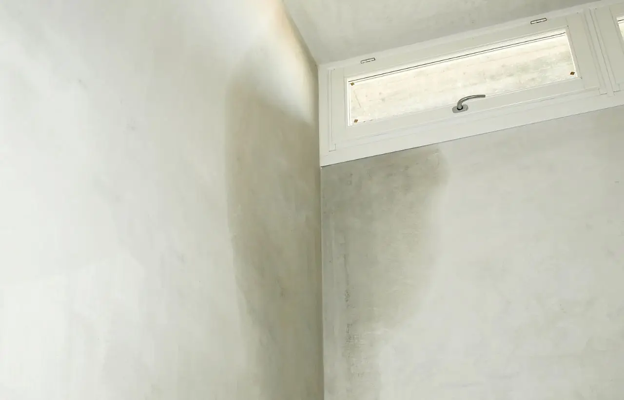 Se non regoli l’umidità della camera non dormirai mai bene: ecco il valore perfetto