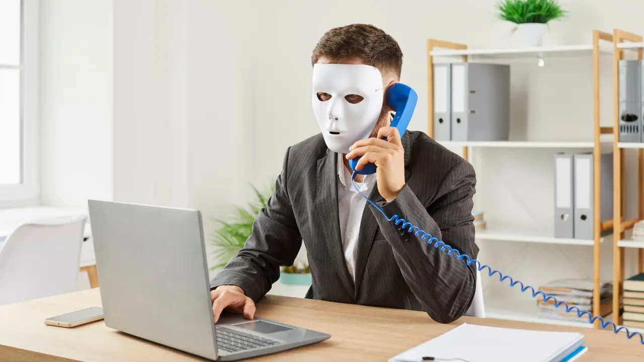 L’unico trucco per riconoscere all’istante le chiamate spam e non rispondere