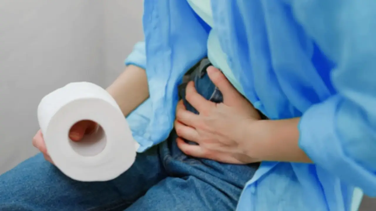 Attenzione a questo sintomo quando vai in bagno: potrebbe essere un segnale di emorroidi interne